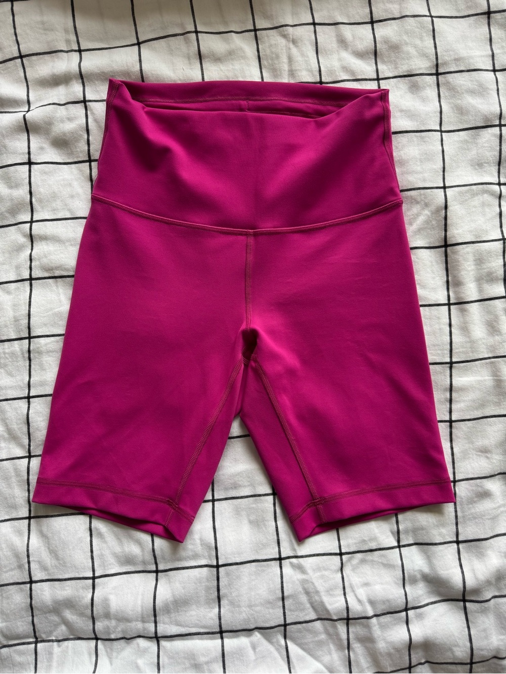 Lululemon Wunder Train High Rise Short 8" Size 6 Ripened Raspberry - Picture 5 of 12